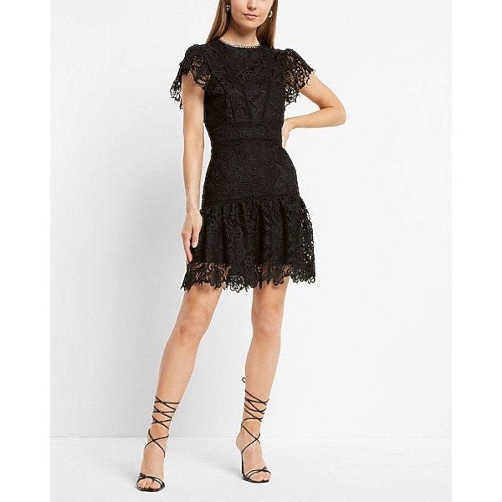 Black Floral‎ Lace Crochet Mini Dress Tiered Ruffle Flutter Sleeve XS NWT